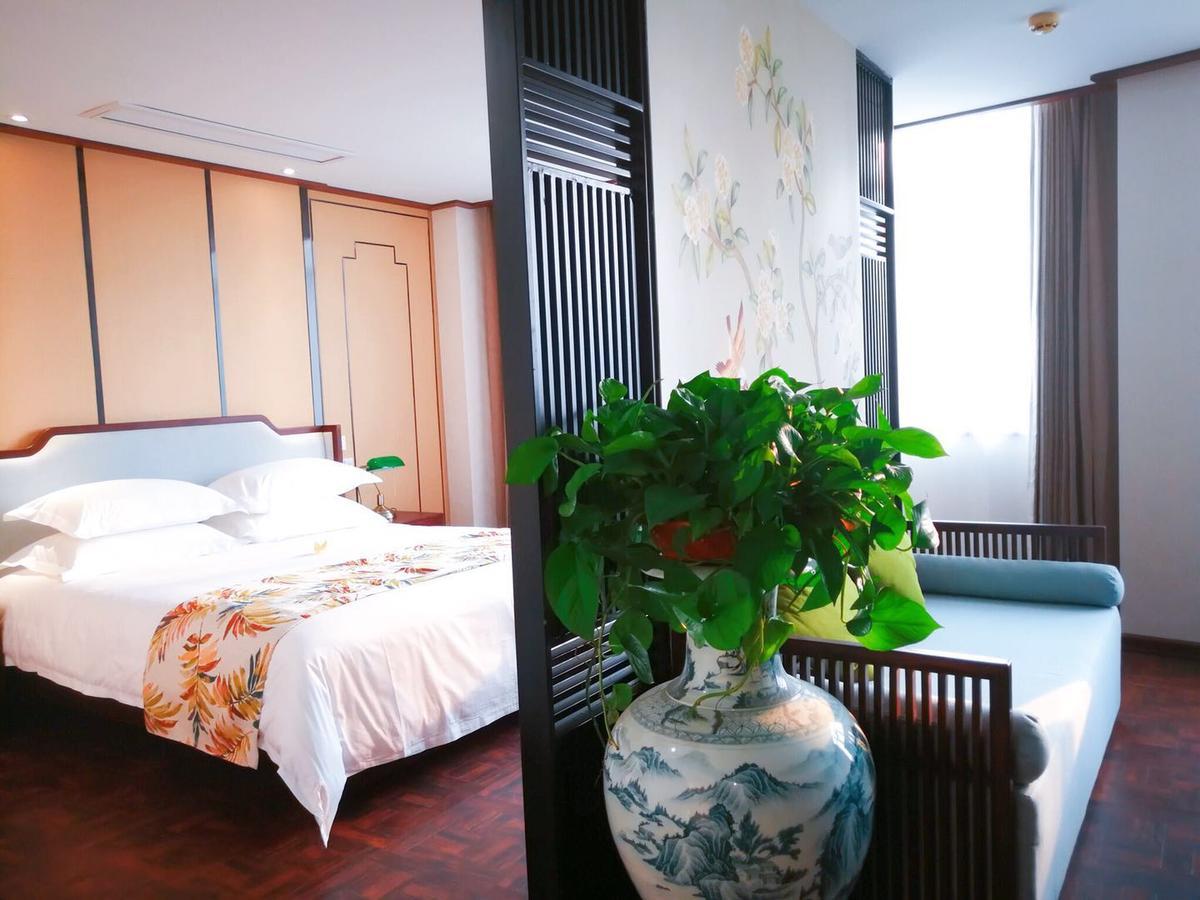 Nostalgia Hotel Near Tianjin Polar Ocean Word- Tianjin Fonte Joy World, 10 Minutes Drive Away From Tianjin Tanggu High-Speed Railway Station, Free Ice-Cream, Mineral Water, Snacks And Laundry Service, English Communication Well Exterior foto