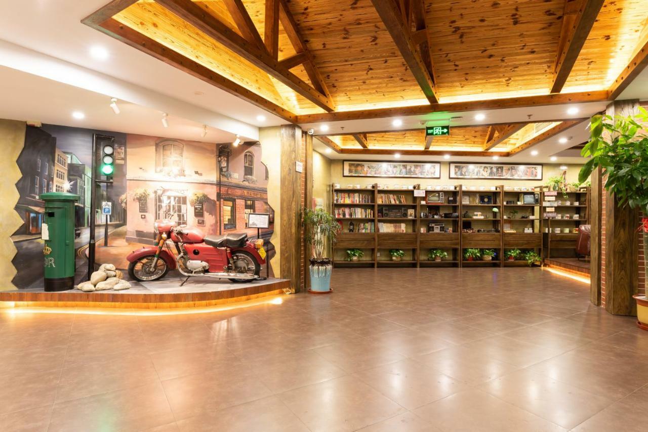 Nostalgia Hotel Near Tianjin Polar Ocean Word- Tianjin Fonte Joy World, 10 Minutes Drive Away From Tianjin Tanggu High-Speed Railway Station, Free Ice-Cream, Mineral Water, Snacks And Laundry Service, English Communication Well Exterior foto